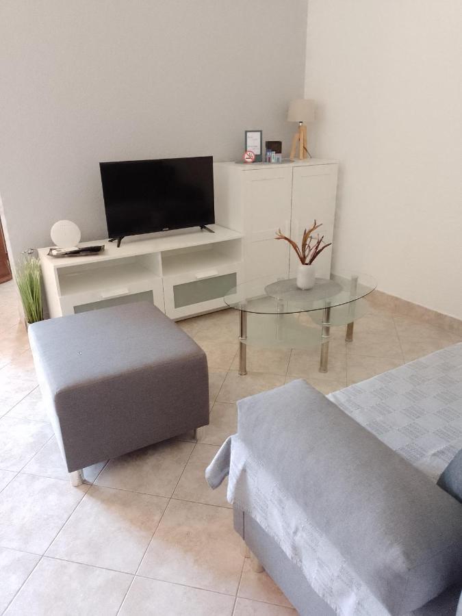 Martina 2 Apartamento Bašanija Exterior foto